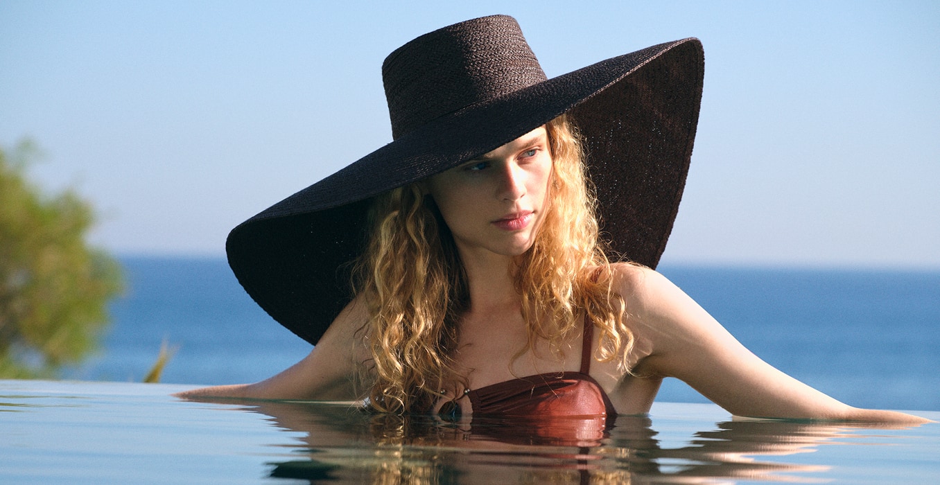 VACATION ACCESSORIES